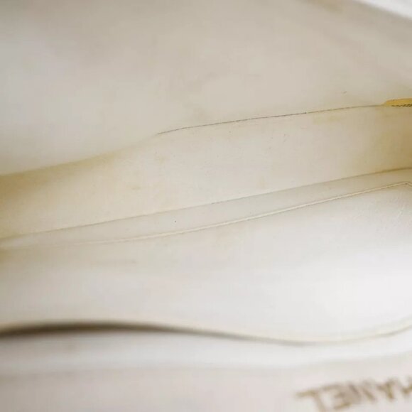 CHANEL CC Logo Matelasse Chain Shoulder Bag Leather White GHW - Picture 6 of 16